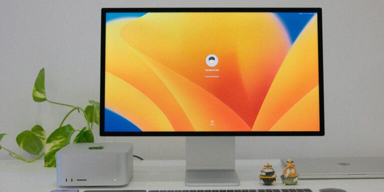 Immagine in evidenza di Hello World
