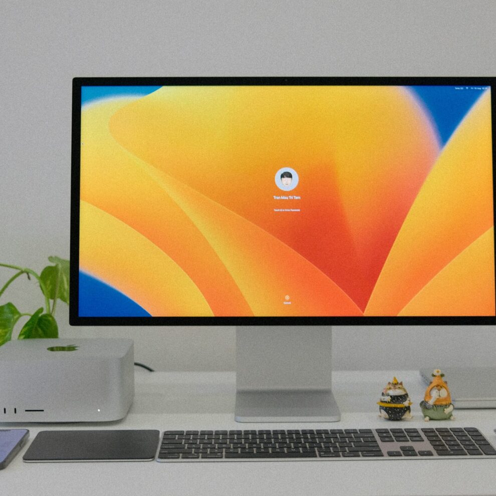 Immagine in evidenza di Hello World